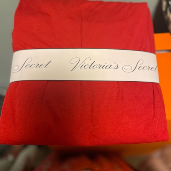 Victoria’s Secret the lounge PJs - Picture 4 of 5